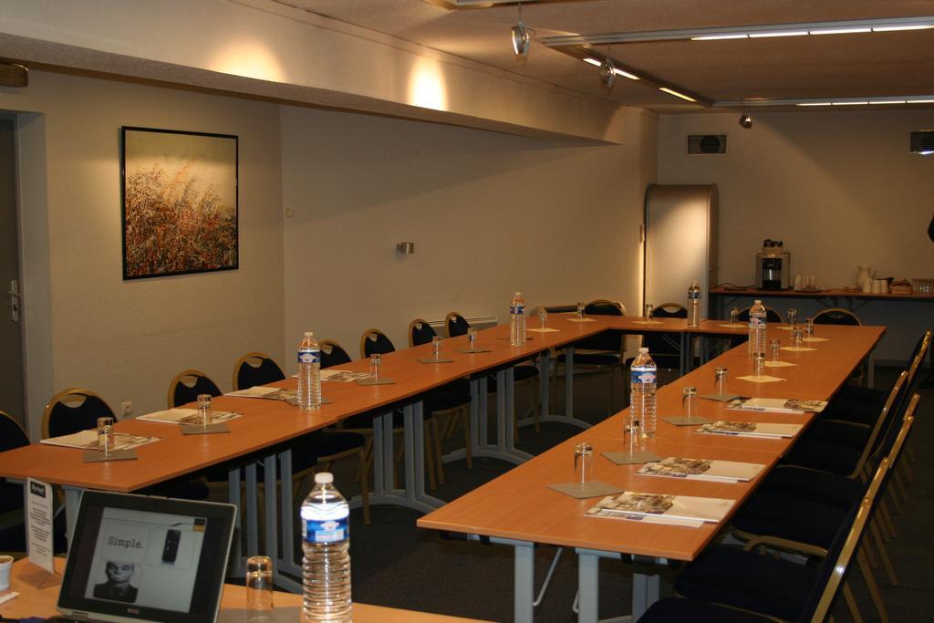 Kyriad Hotel Dijon Gare Екстер'єр фото