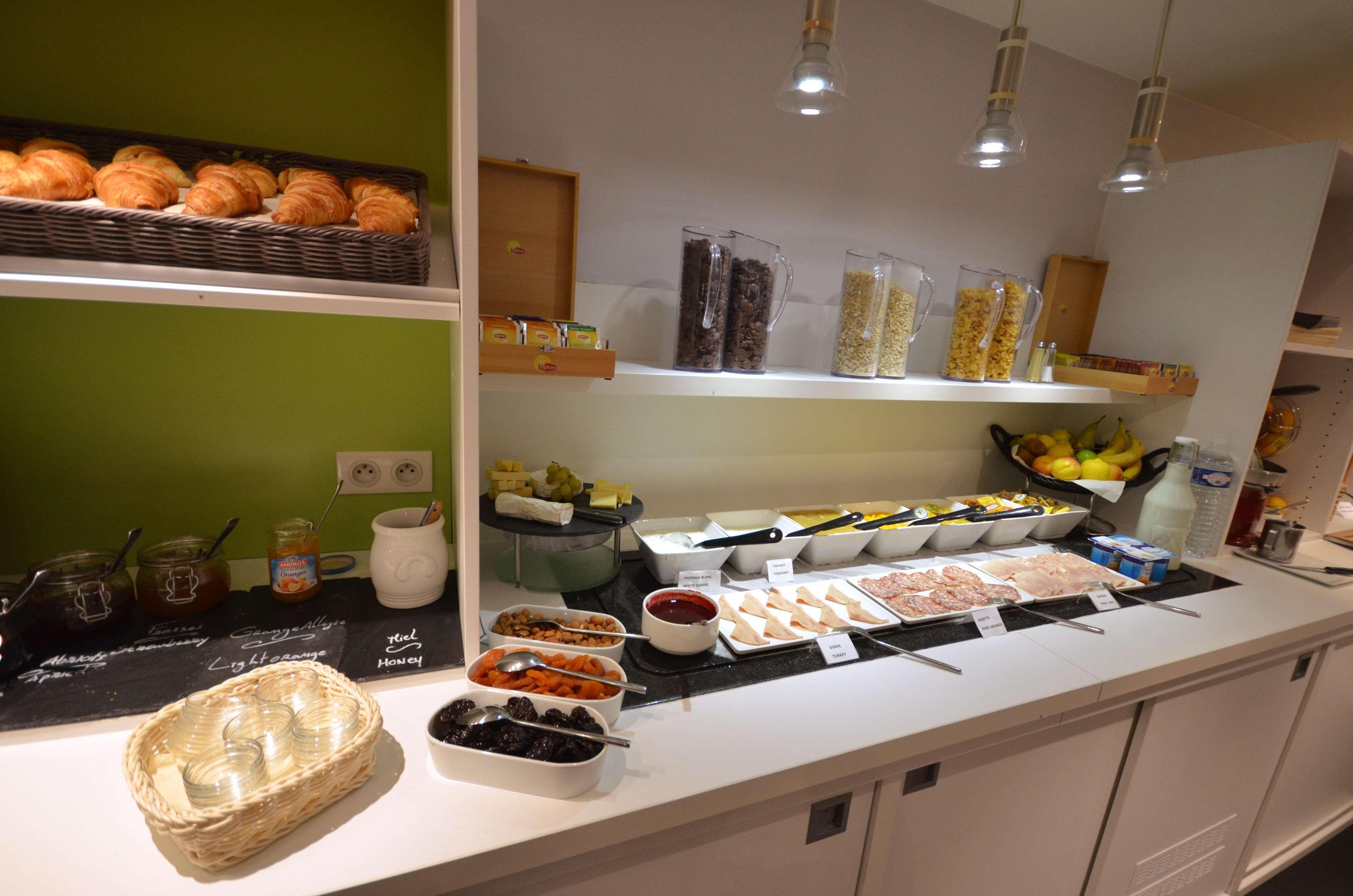 Kyriad Hotel Dijon Gare Екстер'єр фото