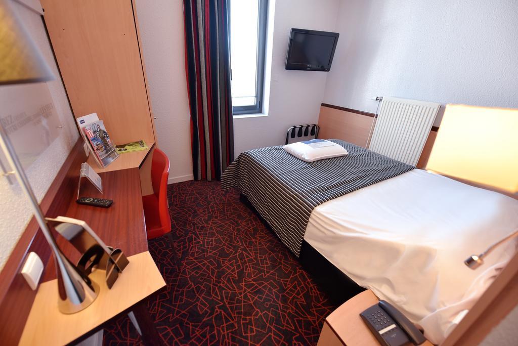 Kyriad Hotel Dijon Gare Екстер'єр фото