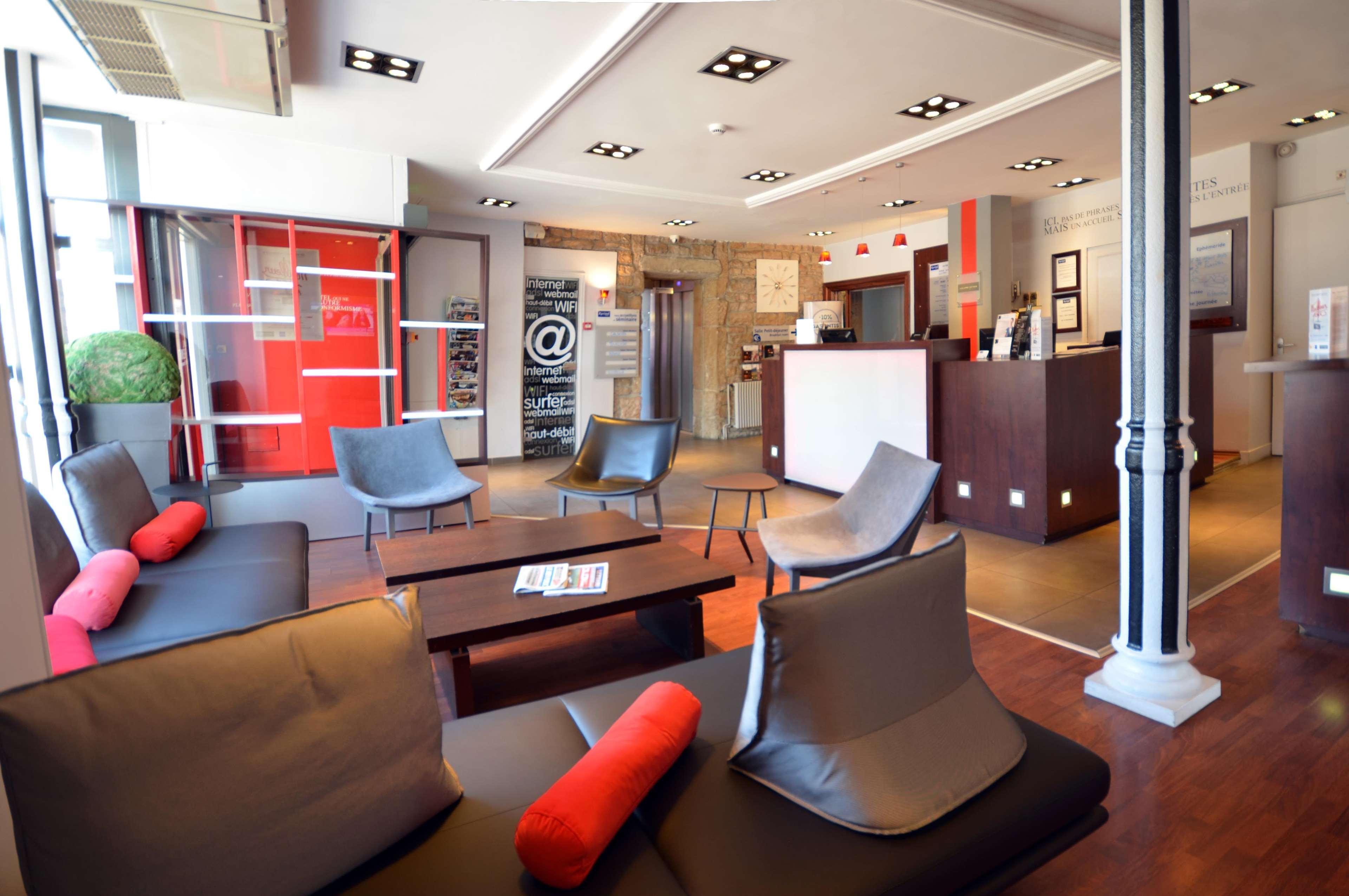 Kyriad Hotel Dijon Gare Екстер'єр фото