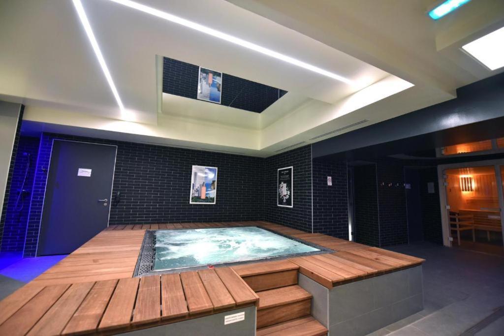 Kyriad Hotel Dijon Gare Екстер'єр фото