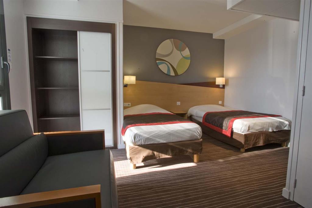 Kyriad Hotel Dijon Gare Екстер'єр фото